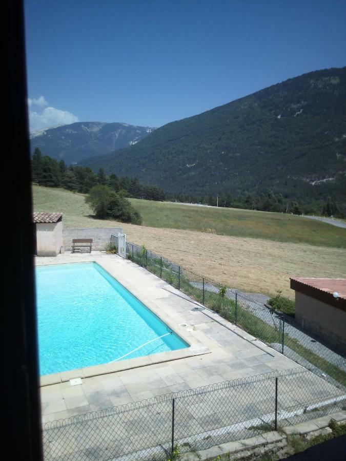 مبيت وإفطار Saint-André-les-Alpes Mas Du Colombier المظهر الخارجي الصورة